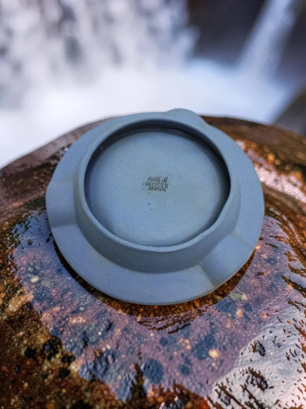 vintage 1940s sandstone blue/white niagara falls ashtray